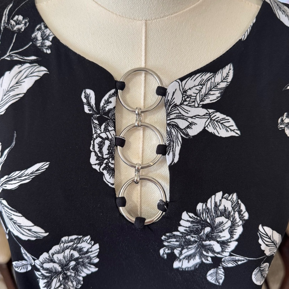 MSK Sleeveless Black Dress White Floral Silver Ringed Neckline Medium Like New - Picture 5 of 8